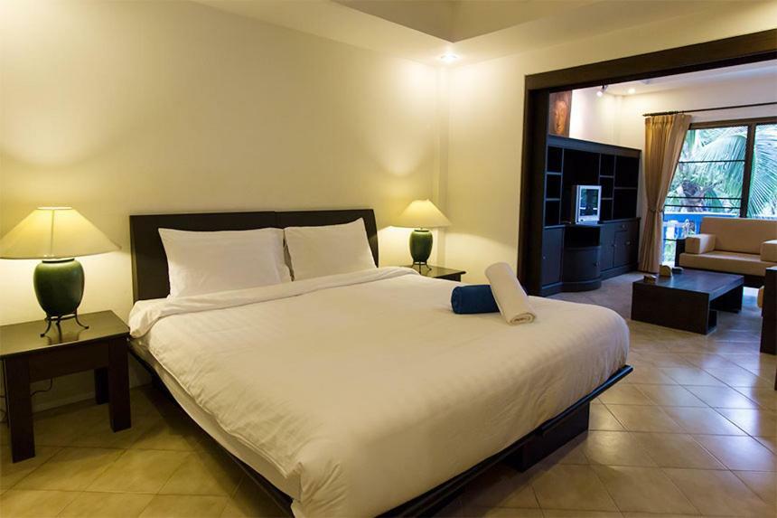 The Club Residence Kamala Beach Esterno foto